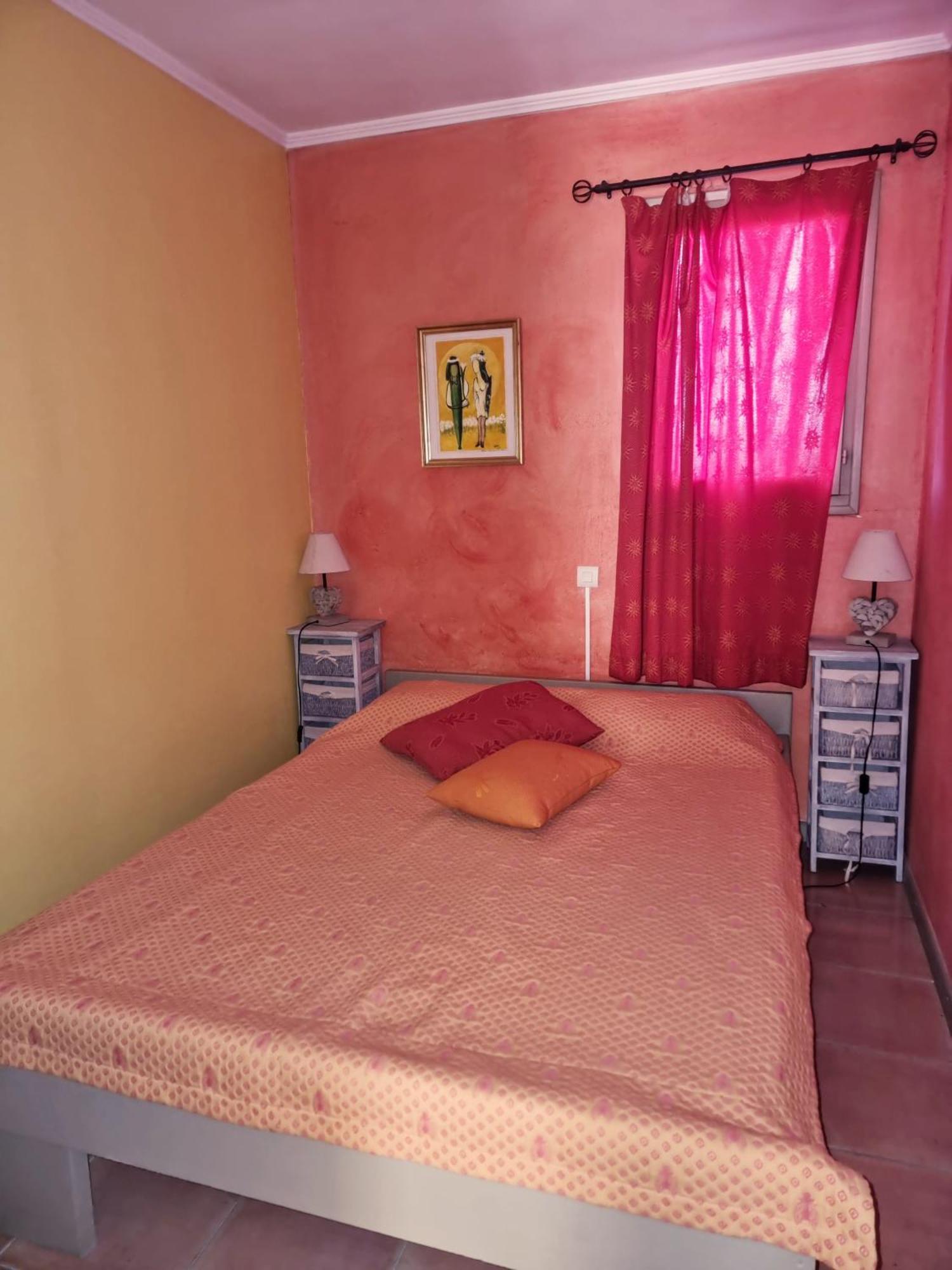 Pousterle De Sabran - Piscine & Hammam Apartamento Quarto foto