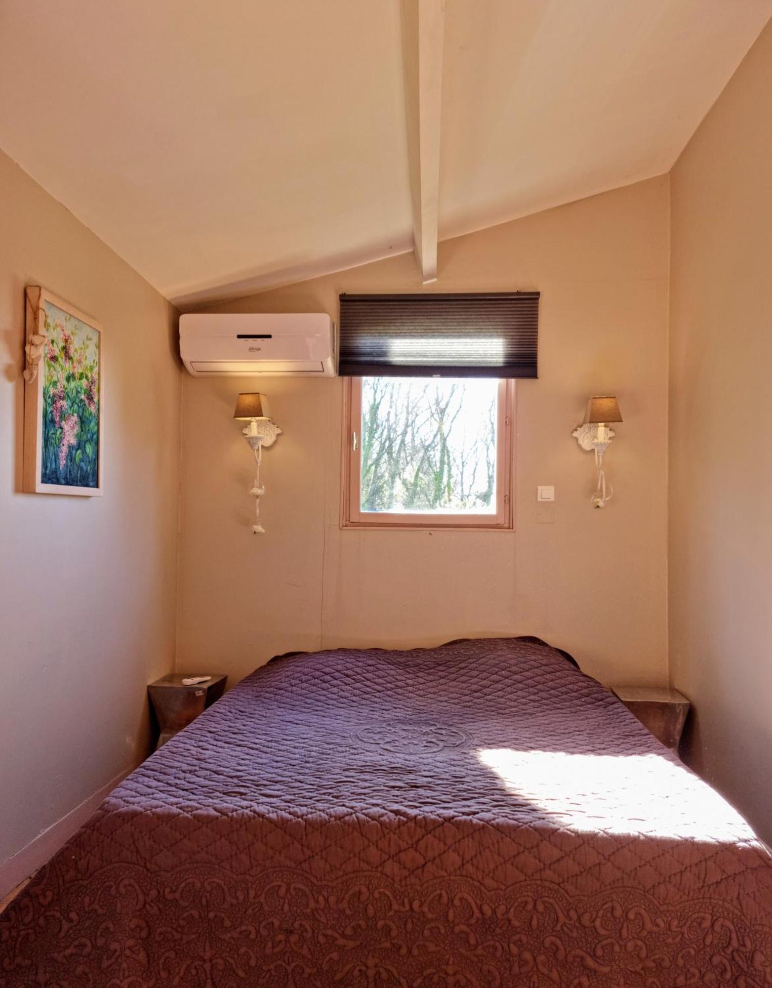 Pousterle De Sabran - Piscine & Hammam Apartamento Quarto foto