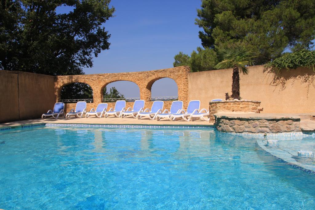 Pousterle De Sabran - Piscine & Hammam Apartamento Exterior foto