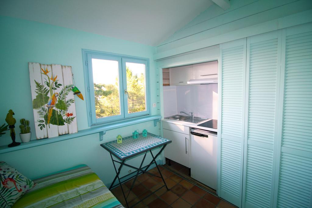 Pousterle De Sabran - Piscine & Hammam Apartamento Exterior foto